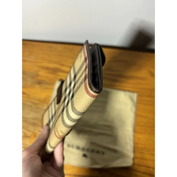 Burberry Haymarket Coated Canvas Leather Check Wallet - Picture 5 of 12